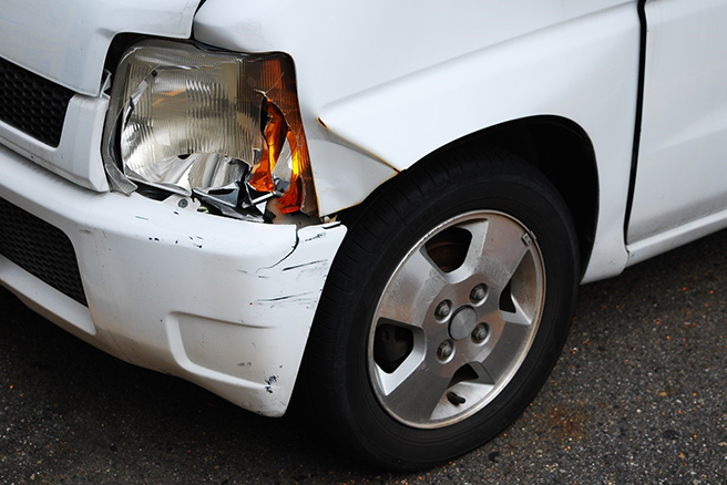 当て逃げ事故 とは 自動車保険の適用の有無や 被害にあった場合の対処法を解説 教えて おとなの自動車保険